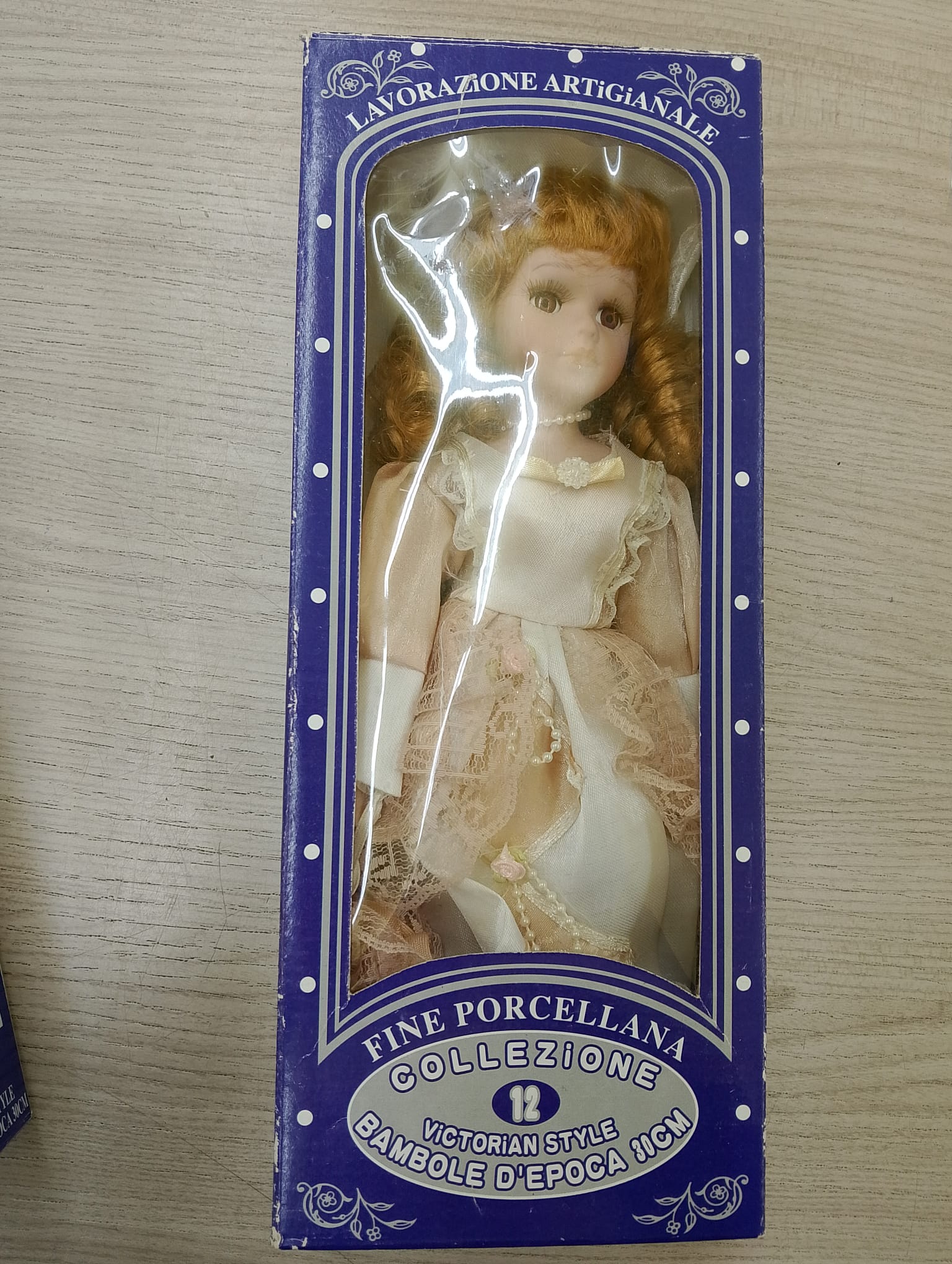 Bambola porcellana  | Mercatino dell'Usato Cattolica 1