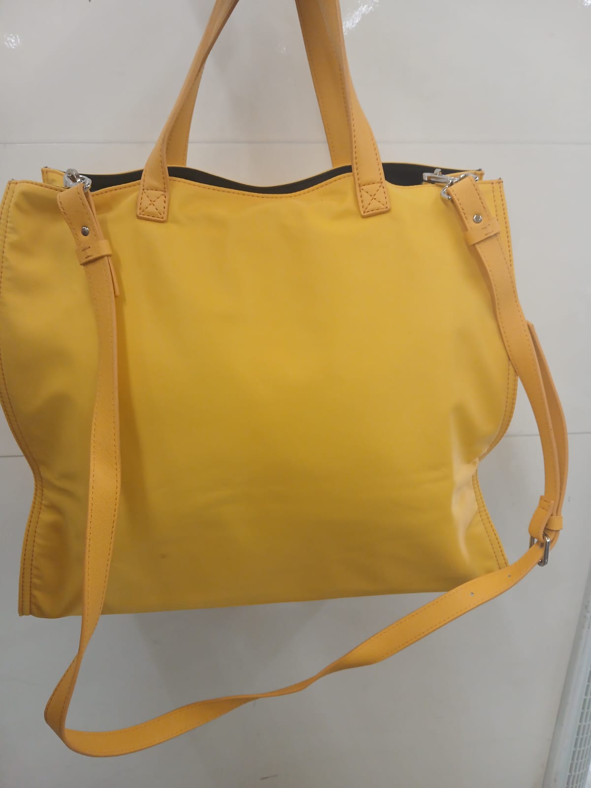 Borsa a tracolla  | Mercatino dell'Usato Cattolica 2