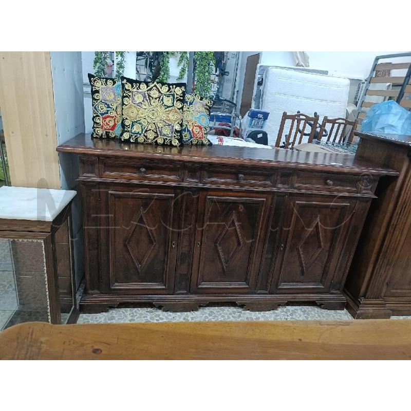 CREDENZA CON TRE ANTE E TRE CASSETTI | Mercatino dell'Usato San  benedetto del tronto 1