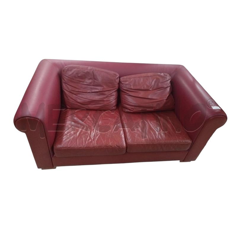 DIVANO PELLE ROSSA DUE POSTI POLTRONE E SOFA | Mercatino dell'Usato San  benedetto del tronto 1