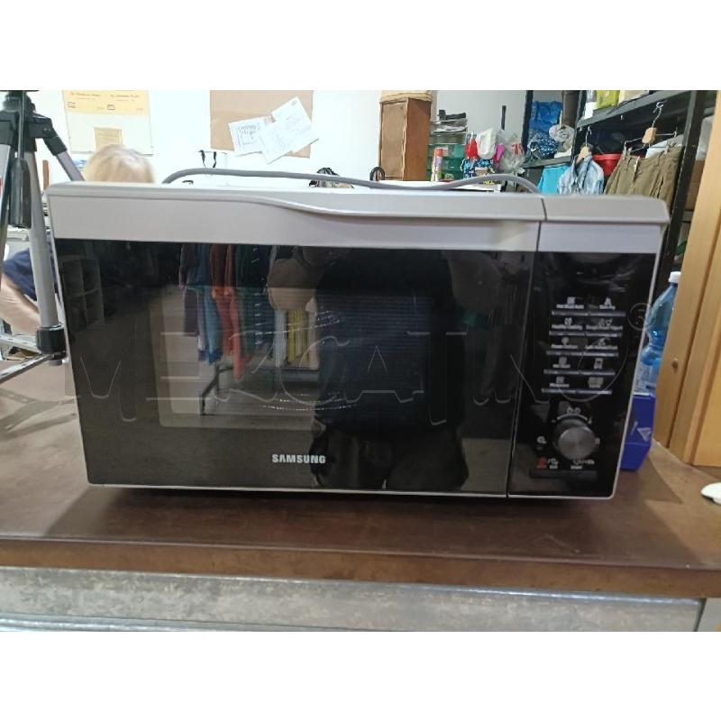 FORNO MICROONDE SAMSUNG COMBINATO  | Mercatino dell'Usato San  benedetto del tronto 1