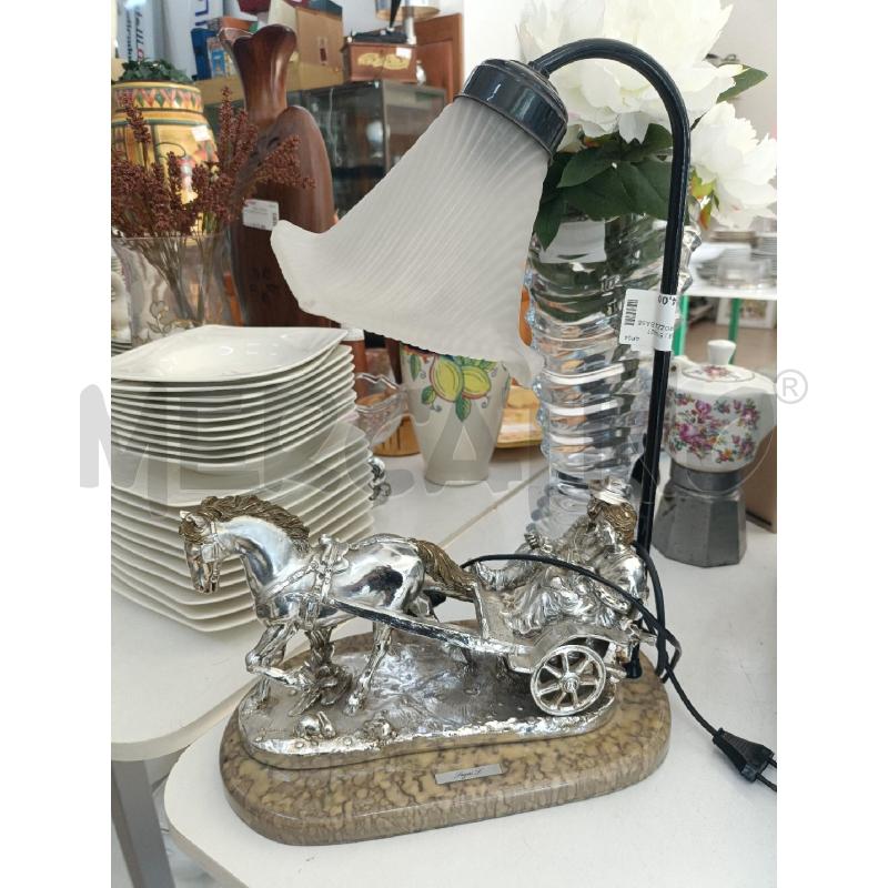 LAMPADA CARROZZA BASE MARMO  | Mercatino dell'Usato San  benedetto del tronto 1