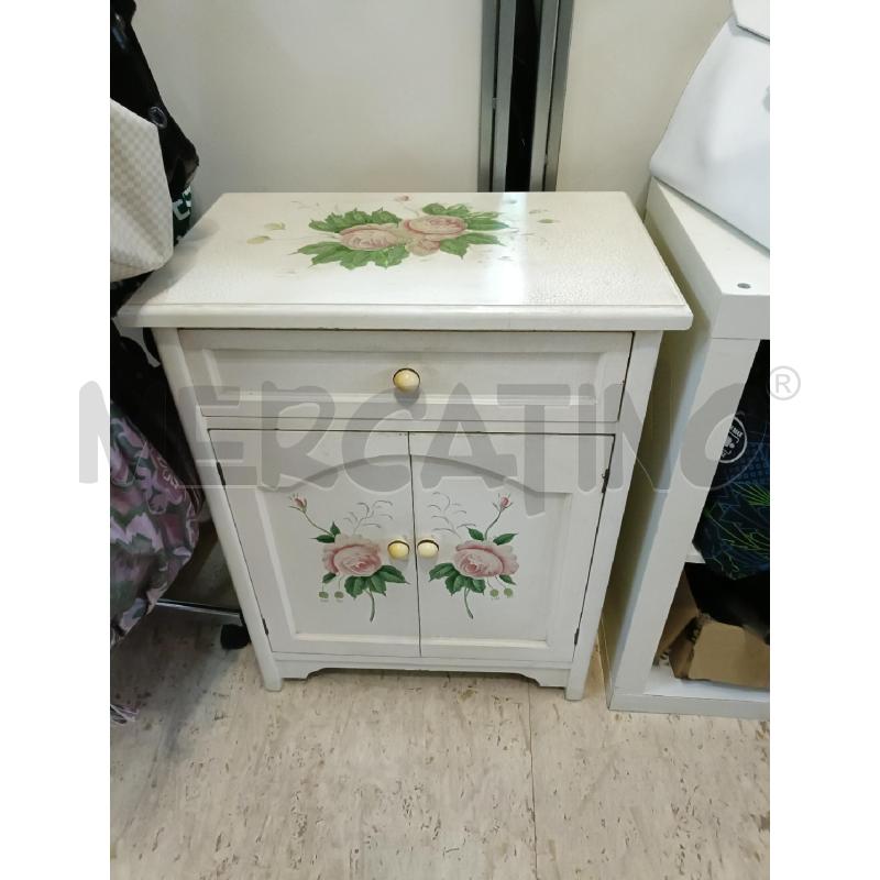 MOBILETTO BIANCO DUE ANTI UN CASSETTO FIORI | Mercatino dell'Usato San  benedetto del tronto 1