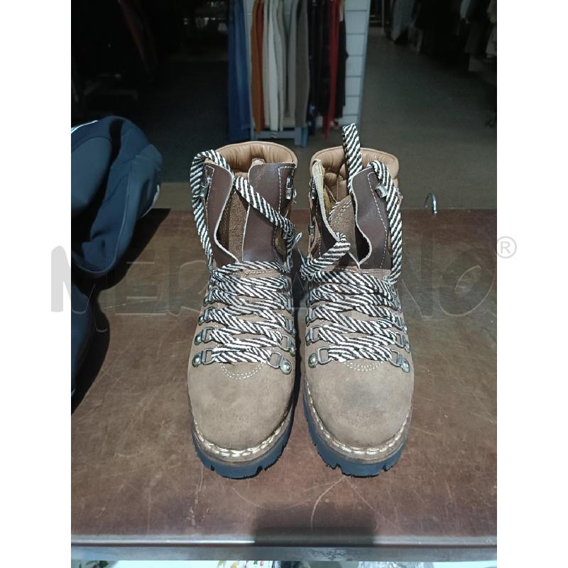SCARPONI DONNA PELLE SCAMOSCIATA VIBRAM | Mercatino dell'Usato San  benedetto del tronto 1