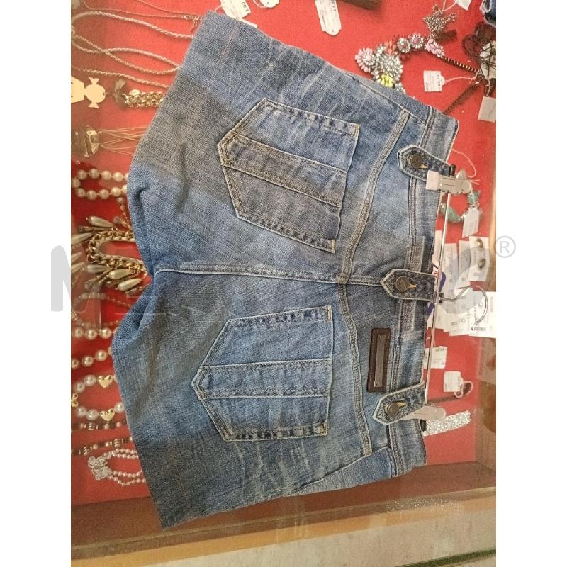 SHORTS DONNA BURBERRY BRIT LIGHT INDIGO | Mercatino dell'Usato San  benedetto del tronto 2