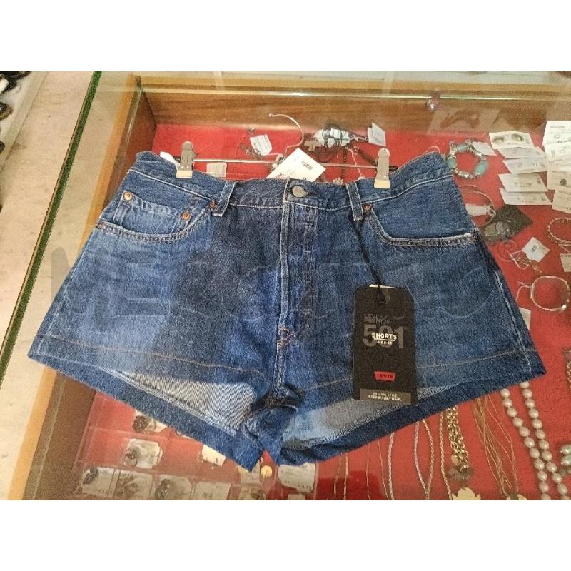SHORTS DONNA JEANS LEVIS' 501 | Mercatino dell'Usato San  benedetto del tronto 1