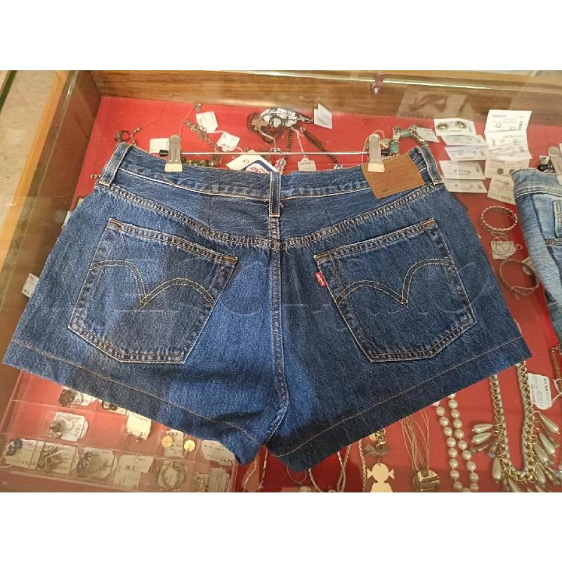 SHORTS DONNA JEANS LEVIS' 501 | Mercatino dell'Usato San  benedetto del tronto 2