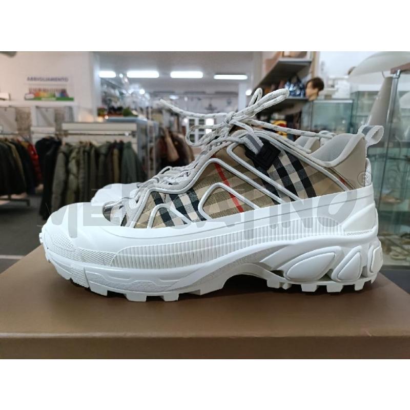 SNEAKERS UOMO BURBERRY BIANCO CHECK | Mercatino dell'Usato San  benedetto del tronto 2