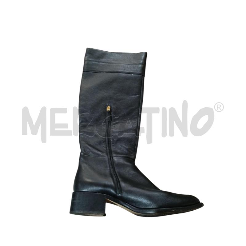 STIVALI DONNA PELLE NERA FENDI LOGO DORATO | Mercatino dell'Usato San  benedetto del tronto 3