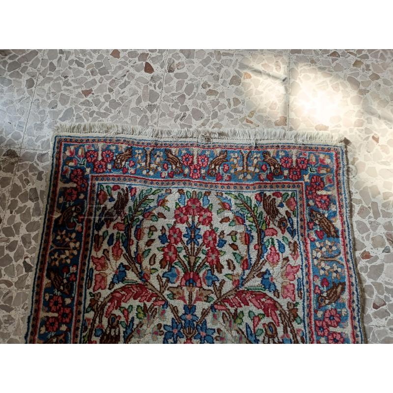 TAPPETO RETTANGOLARE FIORI AZZURRO KIRMAN | Mercatino dell'Usato San  benedetto del tronto 4