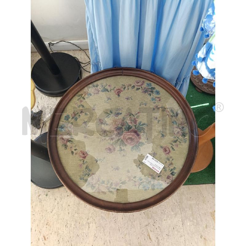 TAVOLINO ROTONDO PIANO IN STOFFA  | Mercatino dell'Usato San  benedetto del tronto 2