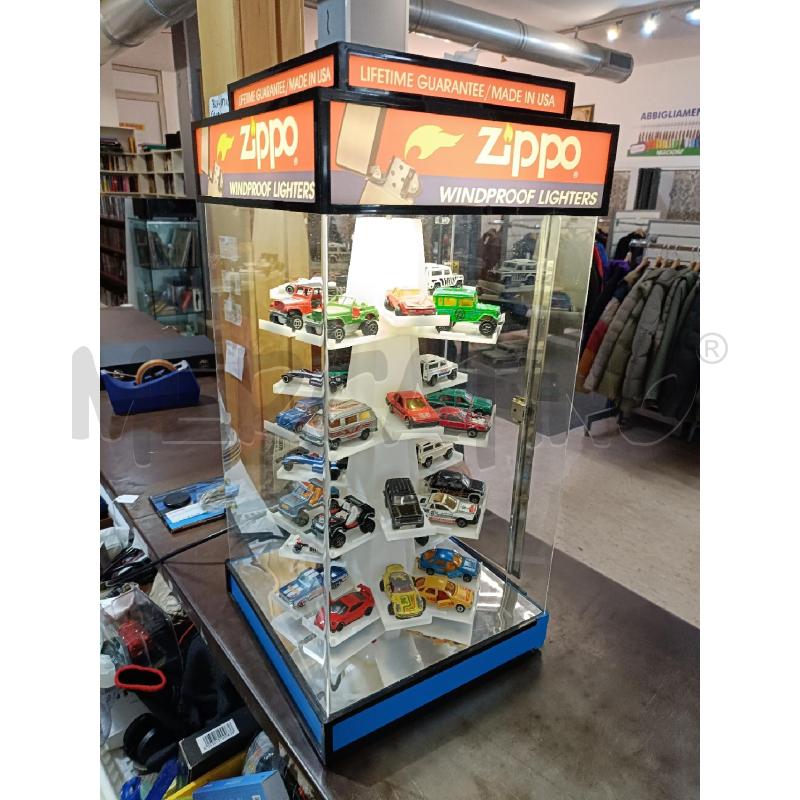 VETRINA ACCENDINI ZIPPO GIREVOLE  | Mercatino dell'Usato San  benedetto del tronto 2