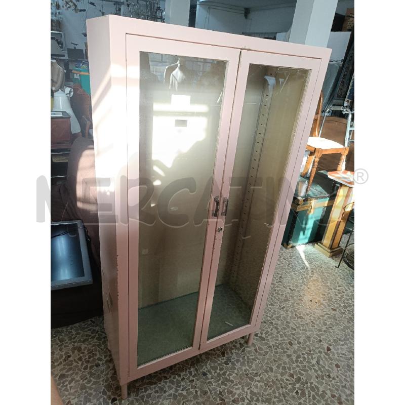 VETRINA DUE ANTE ROSA METALLO | Mercatino dell'Usato San  benedetto del tronto 1