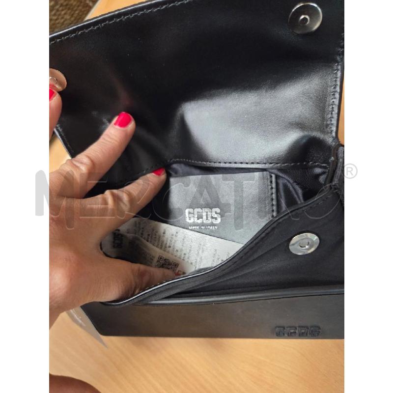 BORSA DONNA GCDS NERA  | Mercatino dell'Usato L'aquila - loc. vetoio 2