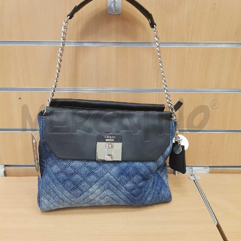 BORSA DONNA GUESS CON PARTI NERI E SCRITTA | Mercatino dell'Usato L'aquila - loc. vetoio 1