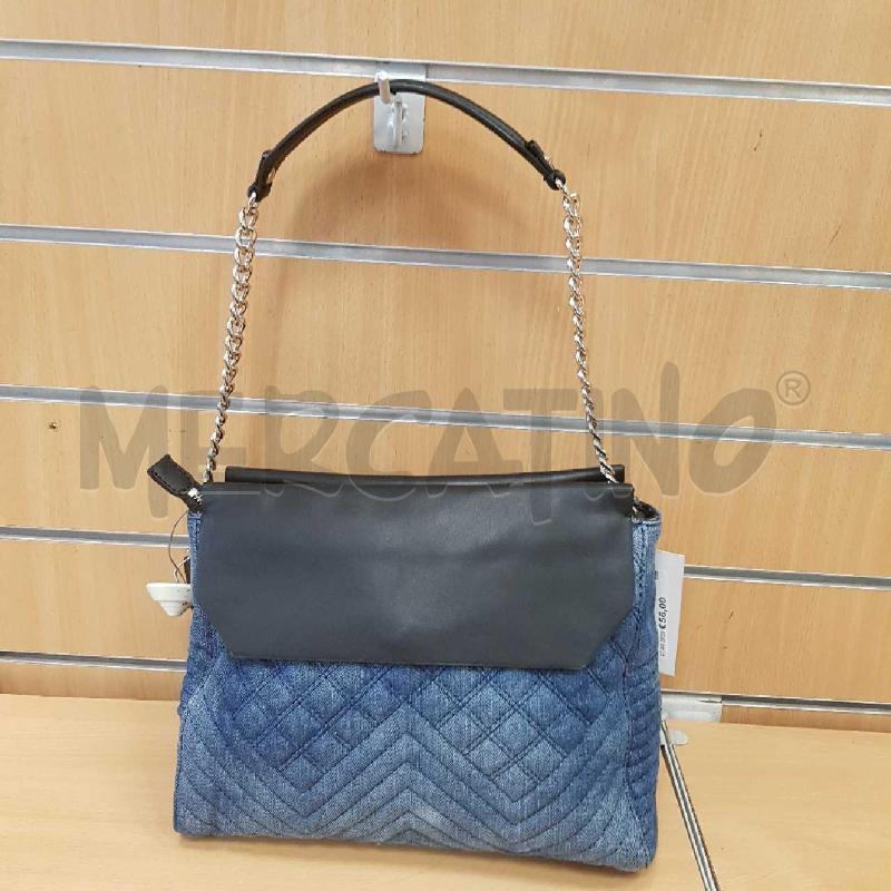 BORSA DONNA GUESS CON PARTI NERI E SCRITTA | Mercatino dell'Usato L'aquila - loc. vetoio 2