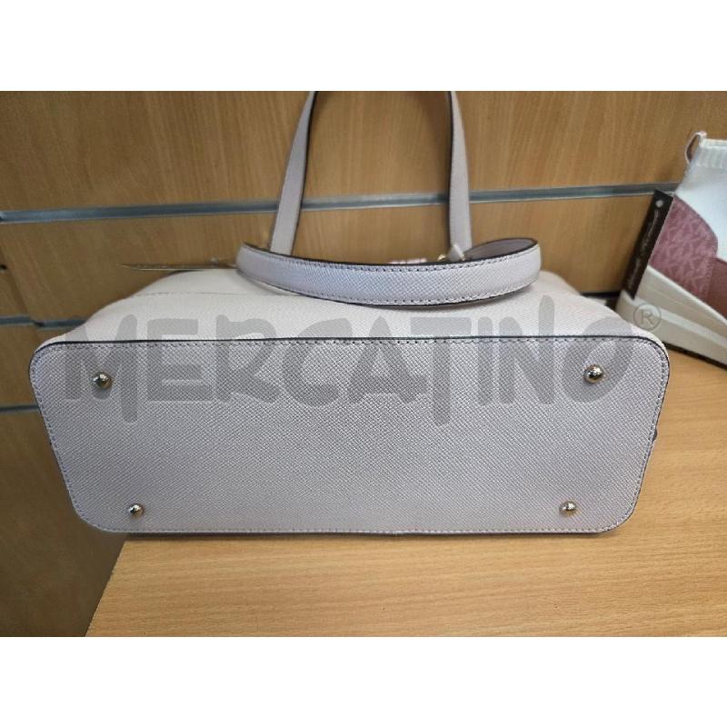 BORSA DONNA GUESS ROSA CON TRINGOLO  | Mercatino dell'Usato L'aquila - loc. vetoio 3