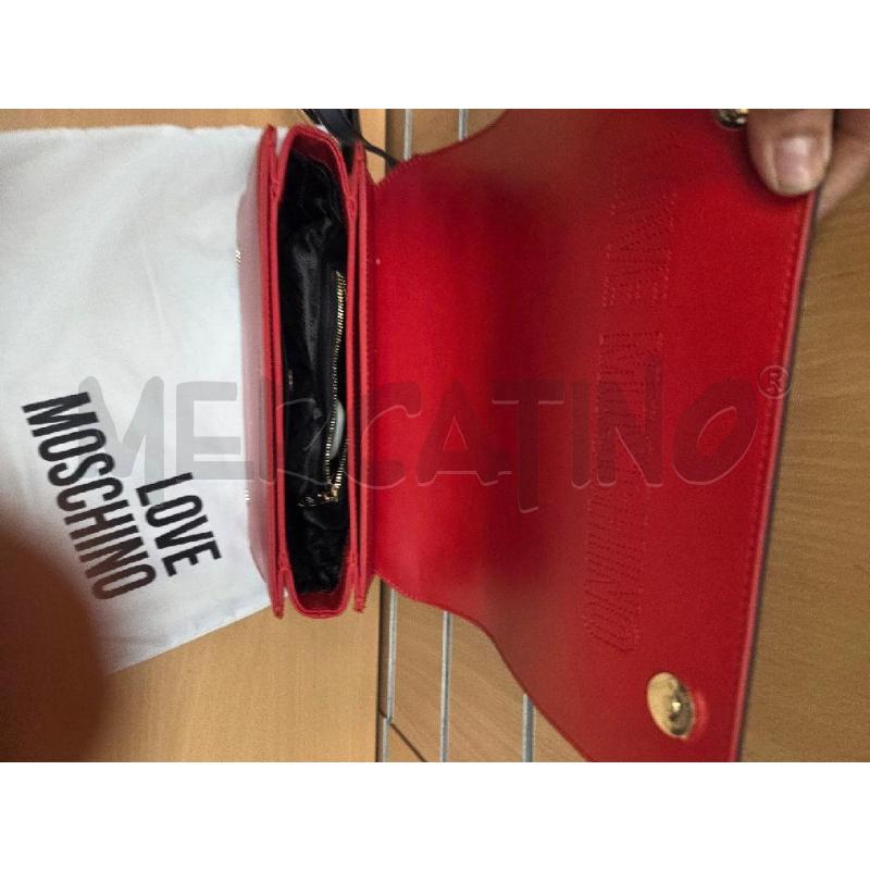 BORSA DONNA MOSCHINO LOVE ROSSA E NERA   | Mercatino dell'Usato L'aquila - loc. vetoio 3