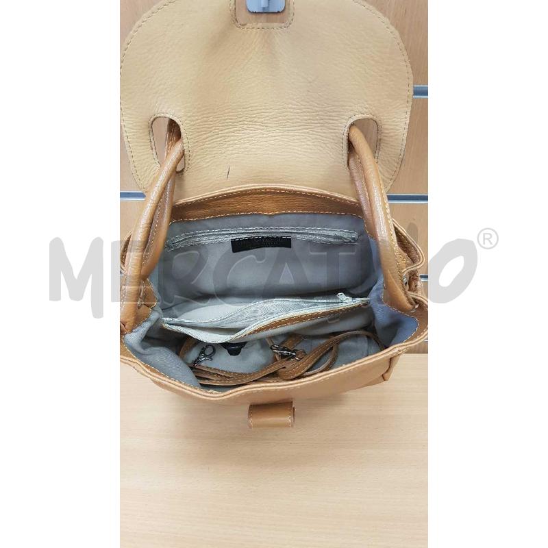 BORSA DONNA PELLE BEIGE CON PIEDINI E MANICI  | Mercatino dell'Usato L'aquila - loc. vetoio 3