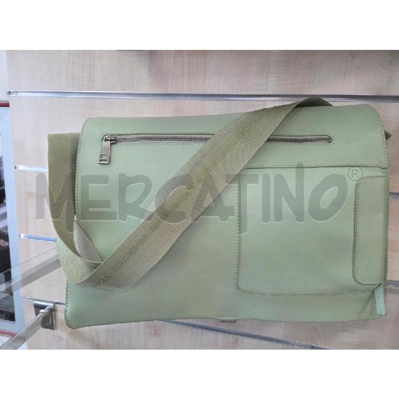 BORSA DONNA VERDE ACQUA PIQUADRO  | Mercatino dell'Usato L'aquila - loc. vetoio 1