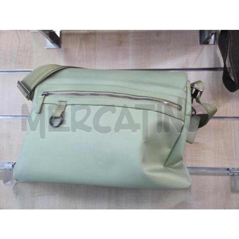 BORSA DONNA VERDE ACQUA PIQUADRO  | Mercatino dell'Usato L'aquila - loc. vetoio 3