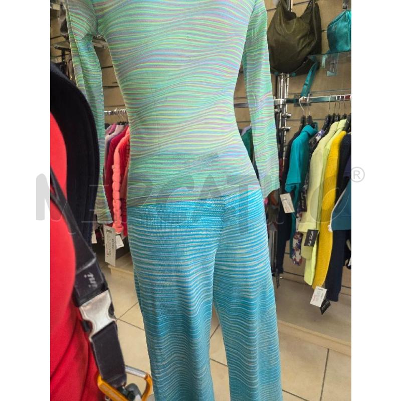 COMPLETO DONNA MISSONI CELESTE RIGHE GIALLINE INM EZZO | Mercatino dell'Usato L'aquila - loc. vetoio 3