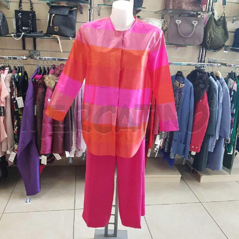 COMPLETO FUXIA ARANCIONE LES COPIANS  | Mercatino dell'Usato L'aquila - loc. vetoio 1