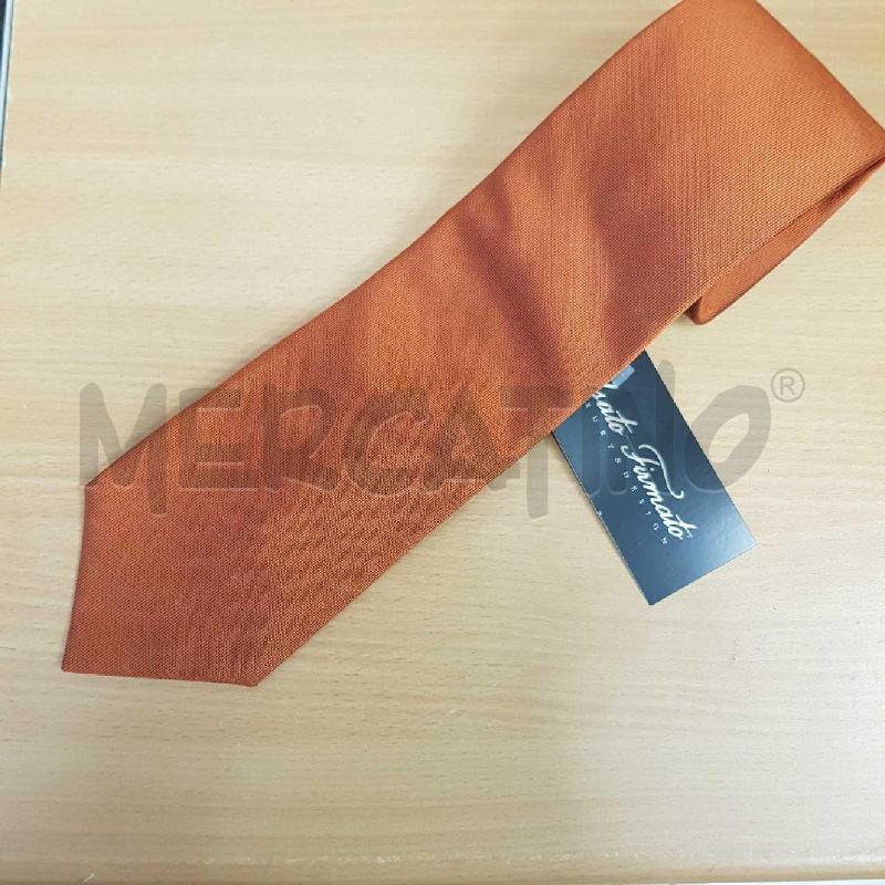 CRAVATTA ARANCIONE BURBERRRY | Mercatino dell'Usato L'aquila - loc. vetoio 1