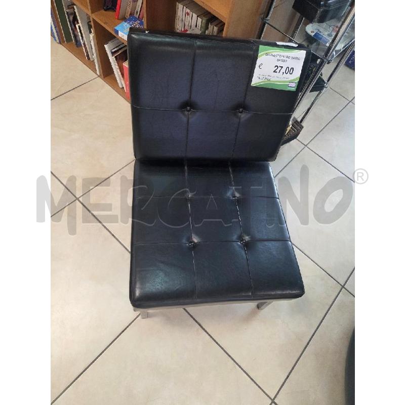 DIVANETTO NERO BASSO BASSO | Mercatino dell'Usato L'aquila - loc. vetoio 2