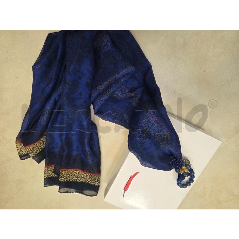 FOULARD BLU CON DECORI E COLORI  | Mercatino dell'Usato L'aquila - loc. vetoio 1