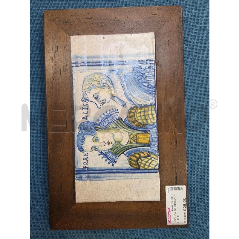MAIOLICA INCORNICIATA LUI/LEI | Mercatino dell'Usato L'aquila - loc. vetoio 1