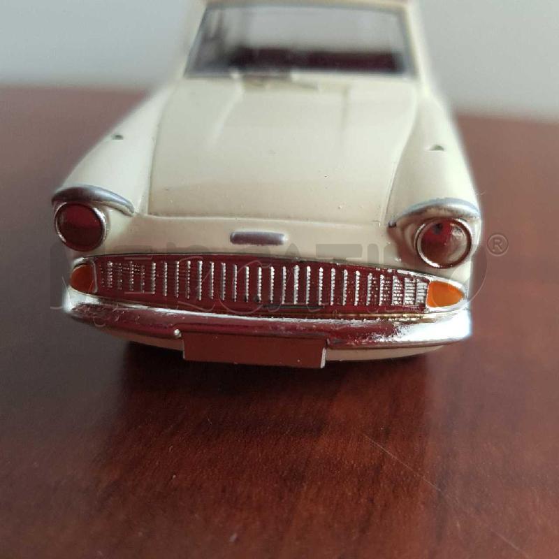 MODELLINO FORD ANGLIA | Mercatino dell'Usato L'aquila - loc. vetoio 4