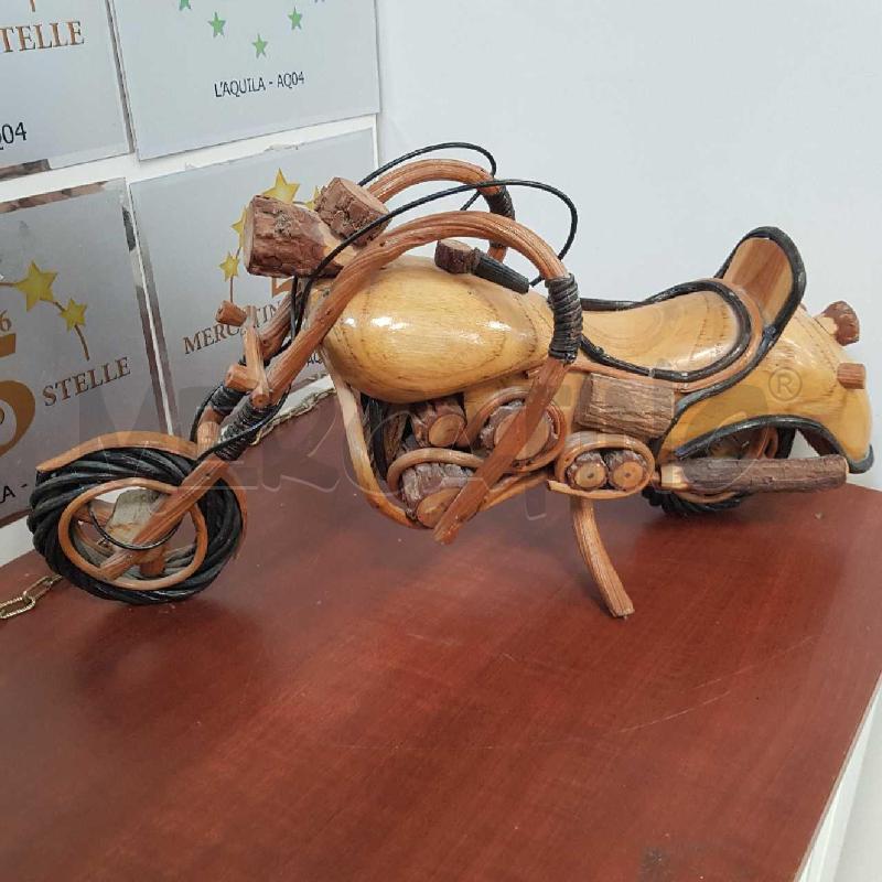 MODELLINO MOTO LEGNO | Mercatino dell'Usato L'aquila - loc. vetoio 2