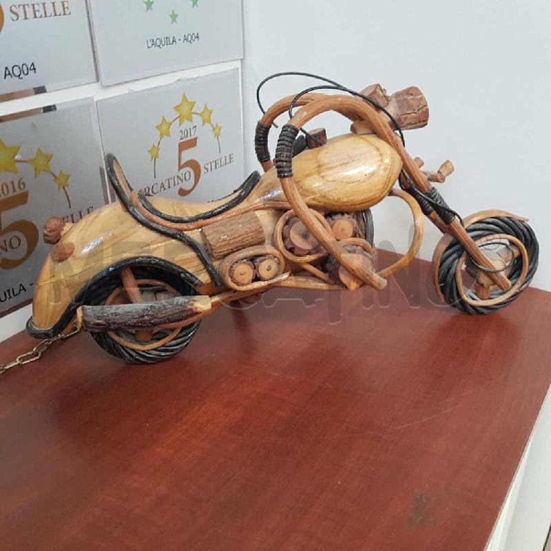 MODELLINO MOTO LEGNO | Mercatino dell'Usato L'aquila - loc. vetoio 4