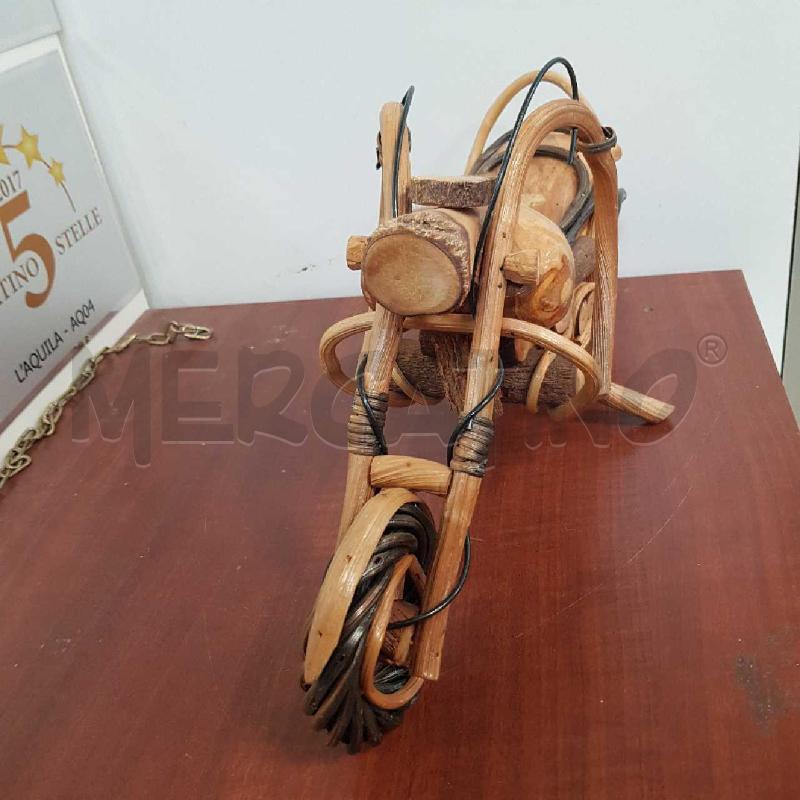 MODELLINO MOTO LEGNO | Mercatino dell'Usato L'aquila - loc. vetoio 1