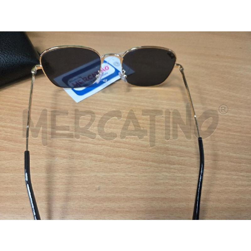 OCCHIALI RAYBAN NERI CON LOGHI DORATI RILIEVO | Mercatino dell'Usato L'aquila - loc. vetoio 2