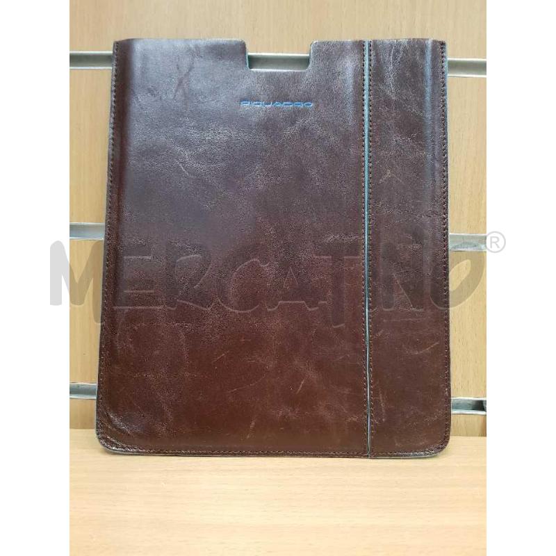 PORTA TABLET PIQUADRO IN PELLE MARRONE   | Mercatino dell'Usato L'aquila - loc. vetoio 1
