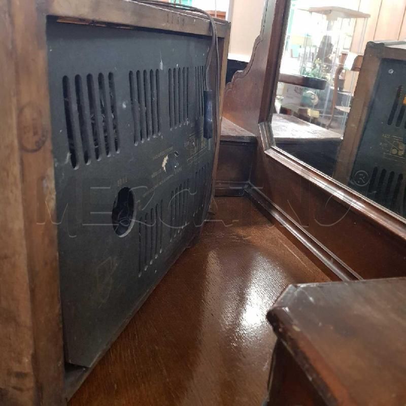 RADIO EPOCA MARELLI VENDUTA PER NON FUNZION | Mercatino dell'Usato L'aquila - loc. vetoio 2