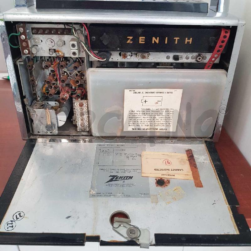 RADIO TRANSISTOR ZENITH | Mercatino dell'Usato L'aquila - loc. vetoio 4