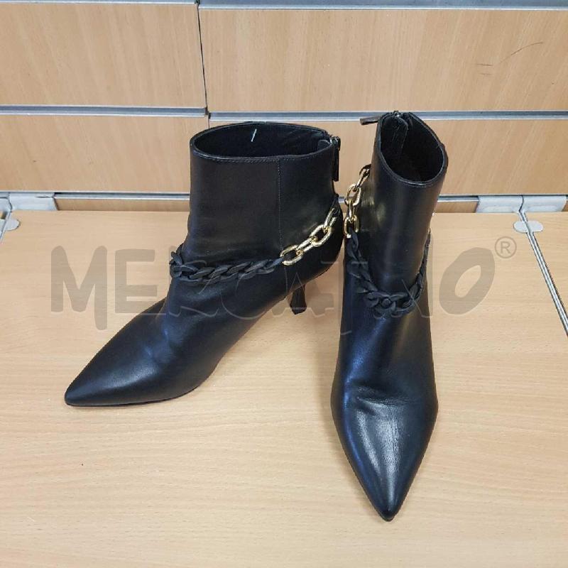 SCARPE DONNA TOSCA PUNTA CON CATENA  | Mercatino dell'Usato L'aquila - loc. vetoio 2