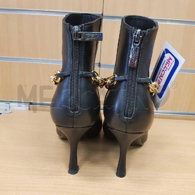 SCARPE DONNA TOSCA PUNTA CON CATENA  | Mercatino dell'Usato L'aquila - loc. vetoio 3