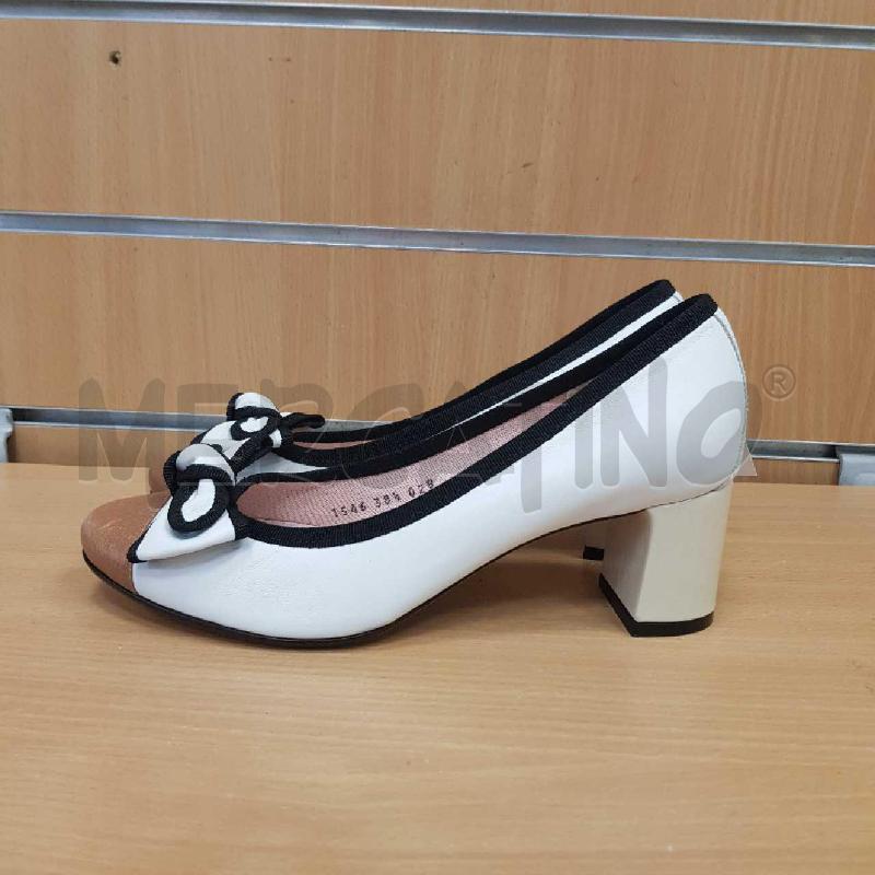 SCARPE TACCHI LE BABE  BIANCHE  FIOCCO PUNTA MARRONE   | Mercatino dell'Usato L'aquila - loc. vetoio 2
