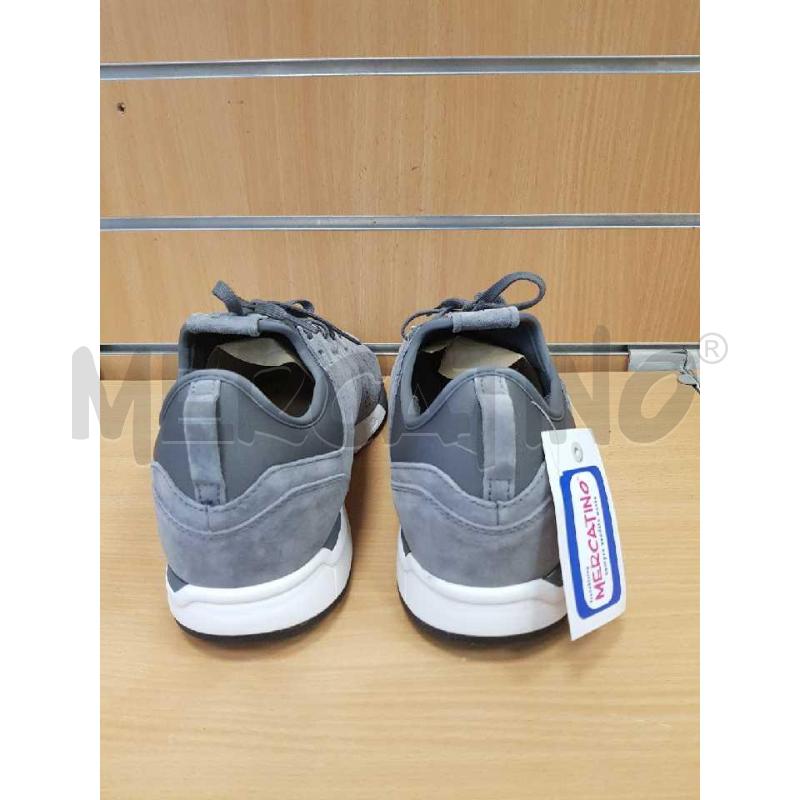 SCARPE UOMO NEW BALANCE GRIGIE  E  BIANCHE   | Mercatino dell'Usato L'aquila - loc. vetoio 4