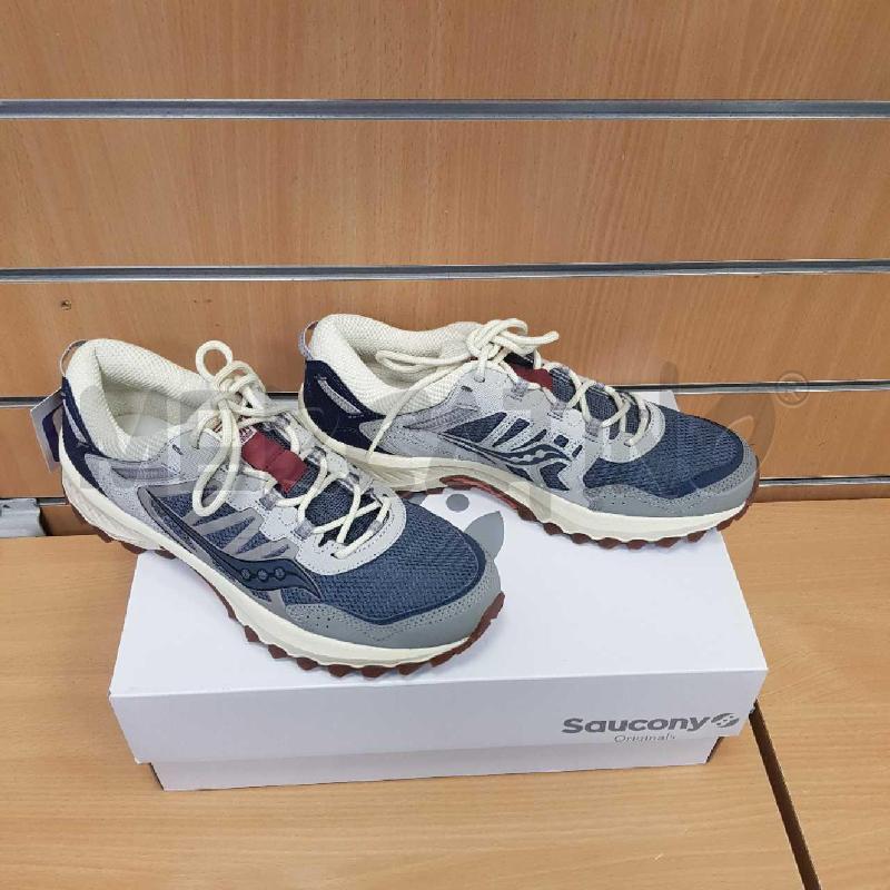 SCARPE UOMO SAUCONY RUN  GRIGIE  E ROSSE   | Mercatino dell'Usato L'aquila - loc. vetoio 2