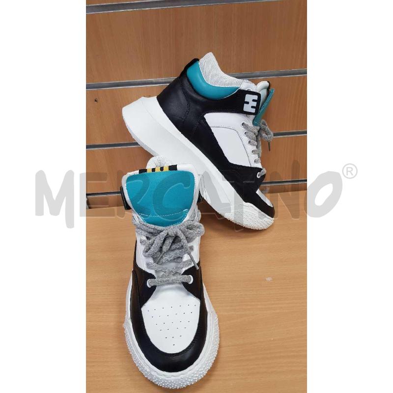 SCARPE UOMO UANEMA  PARTICOALRI  | Mercatino dell'Usato L'aquila - loc. vetoio 2