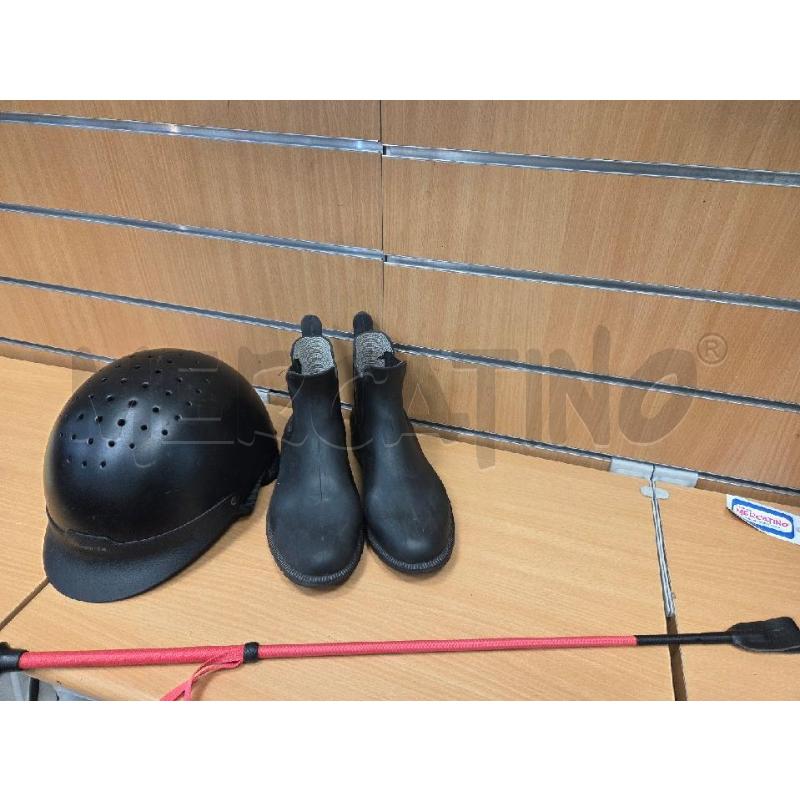 SET EQUITAZIONI ST38+CASCO+FRUSTINO FUXIA | Mercatino dell'Usato L'aquila - loc. vetoio 1