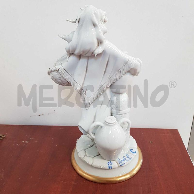 STATUINA CAPODIMONTE FIRMA ROBERTO B. | Mercatino dell'Usato L'aquila - loc. vetoio 2