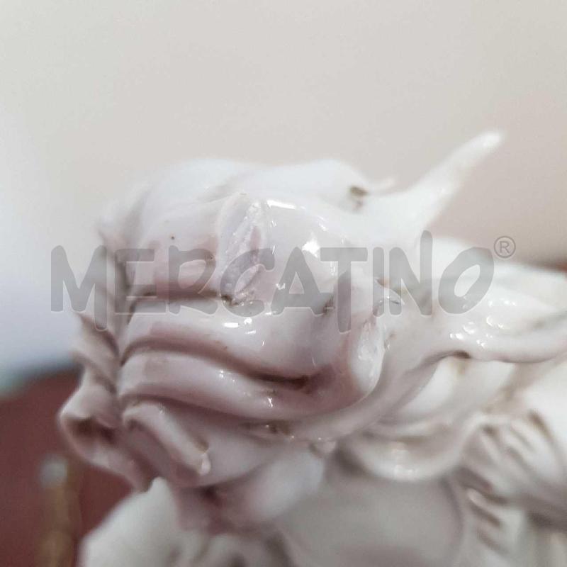 STATUINA CAPODIMONTE FIRMA ROBERTO B. | Mercatino dell'Usato L'aquila - loc. vetoio 3