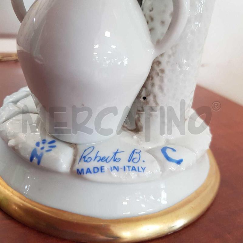STATUINA CAPODIMONTE FIRMA ROBERTO B. | Mercatino dell'Usato L'aquila - loc. vetoio 5