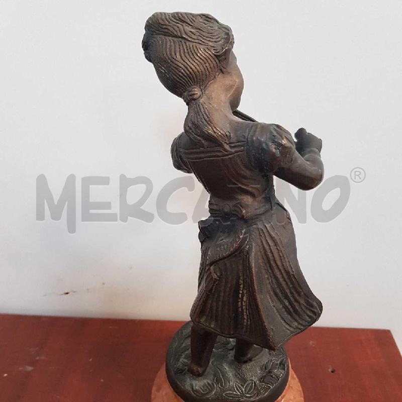 STATUINA FANCIULLA BRONZO | Mercatino dell'Usato L'aquila - loc. vetoio 5